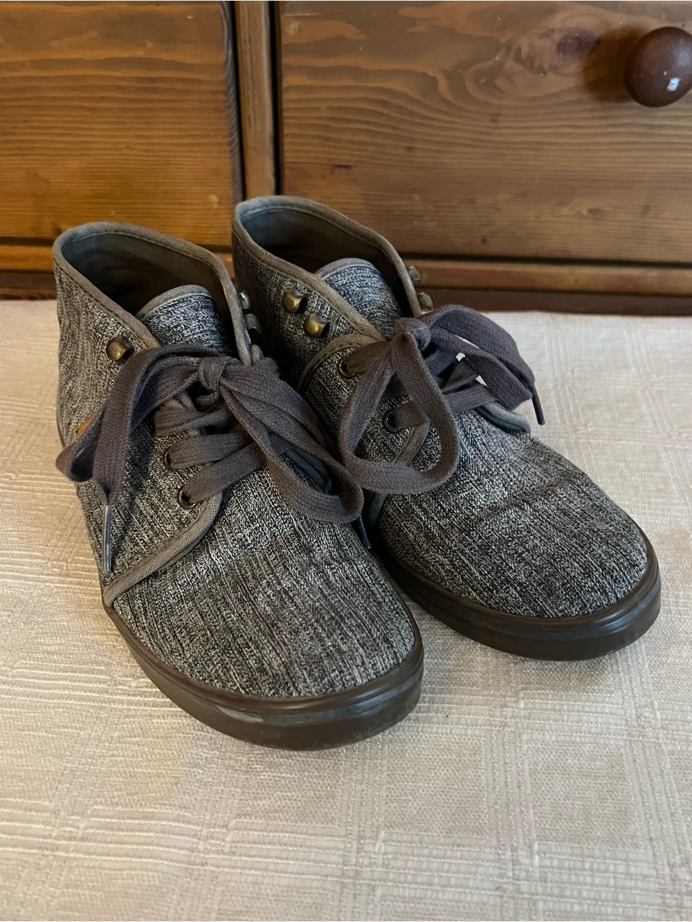 Vans Camryn Grey Textured Knit Mid-Top Chukka Boots